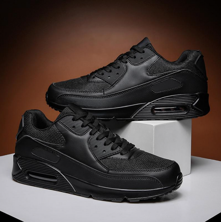 Stratos Max Retro Trainer