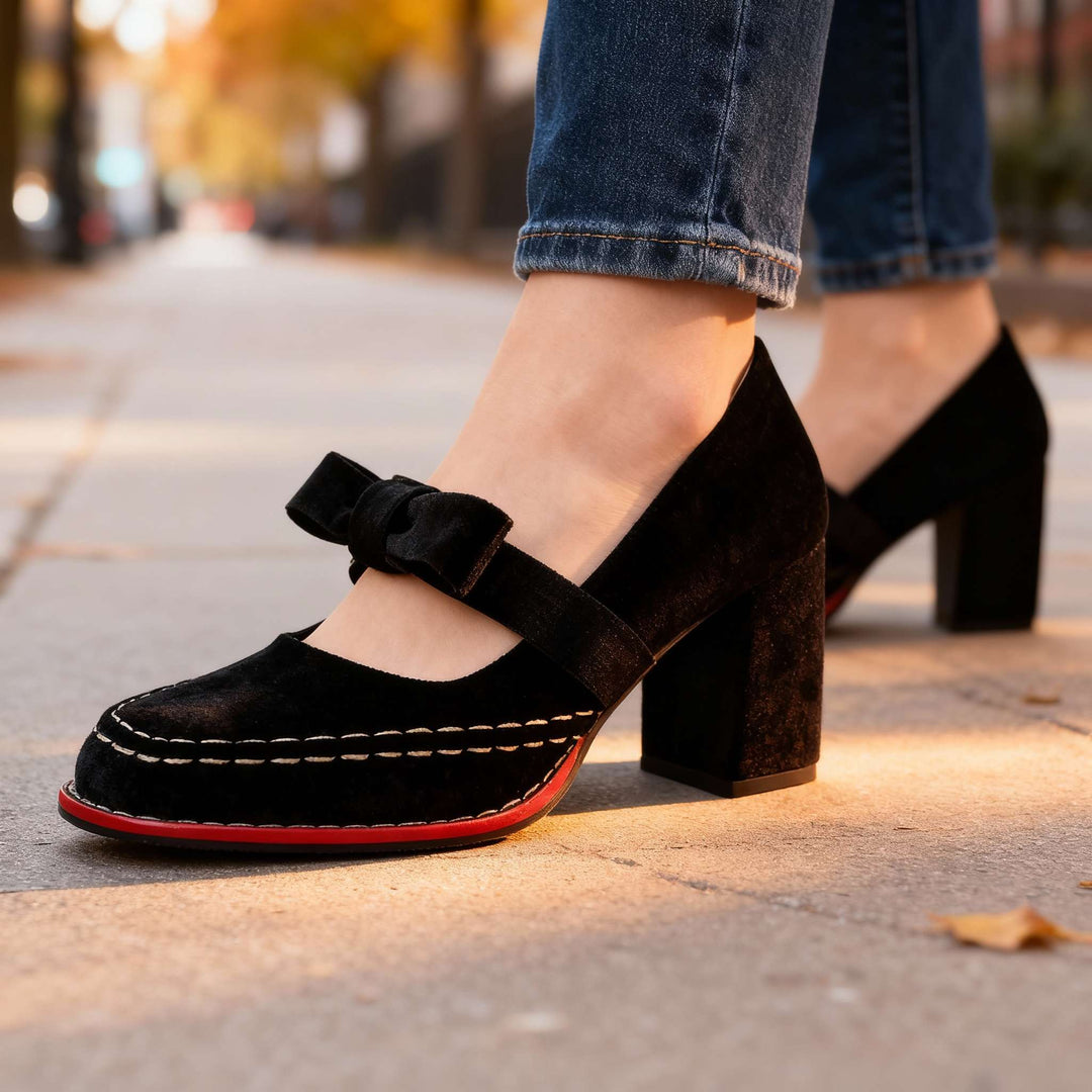 Cordelia Velvet Pump