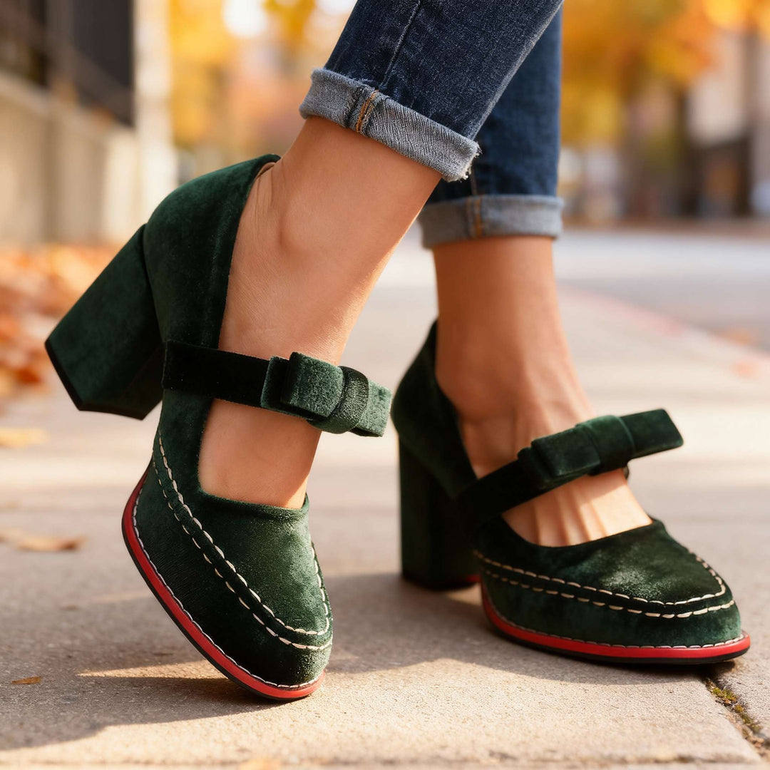 Cordelia Velvet Pump